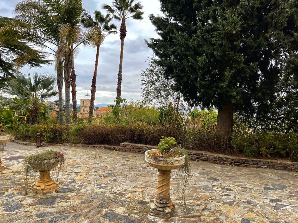 Holiday home La Maison De Lily, Cosy Dans Le Vieux-hyeres, Parking Gratuit Hyeres
