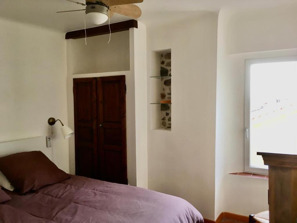 Holiday home La Maison De Lily, Cosy Dans Le Vieux-hyeres, Parking Gratuit